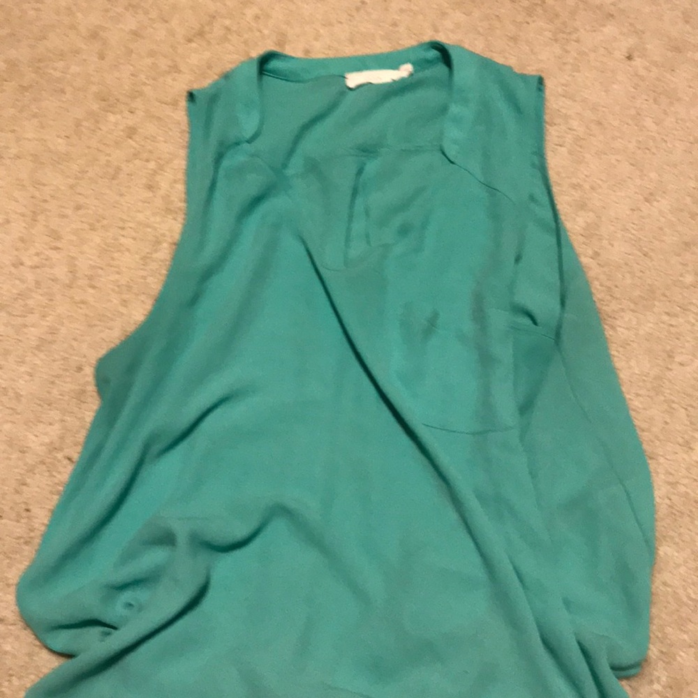 Super cute Lush top